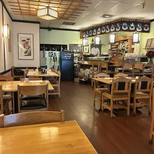 Restaurant was empty when I came around 2pm on Saturday.