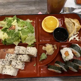 2-roll bento box