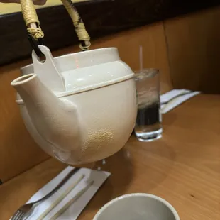 Tea pot