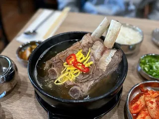 Soo Ja Seolleongtang