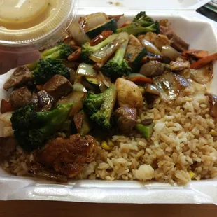 Never forget the white sauce! Number h5, chicken and steak