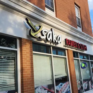 the outside of the restaurant