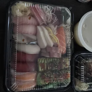 Sashimi &amp; sushi combo