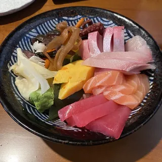 # 6. Chirashi Don Lunch