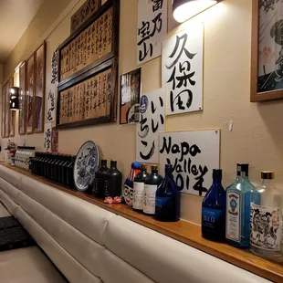 Inside the Restaurant @Osaka Teppanaki Izakaya Kawano! We have a table this evening, since we sat at the bar area the other 2x.