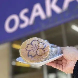 Ig: @eat_with_jeleneeee | Dorayaki pancake with mochi and red bean inside