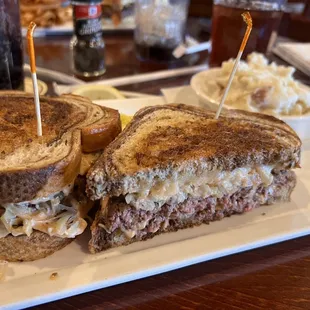 Oscars Burger of the week! St Patricks Ruben!  Was on RYE bread, with sauerkraut, and that juicy 8oz burger!