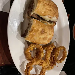 Roast beef sandwich with onion rings