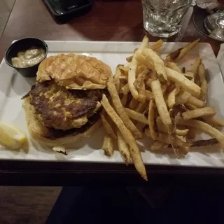 Jumbo Lump Crab Cake Sandwich