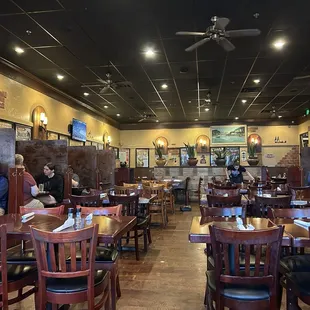 I guess most people prefer sitting in booths.