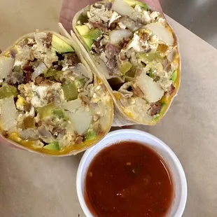 Bacon breakfast burrito (avocado extra)