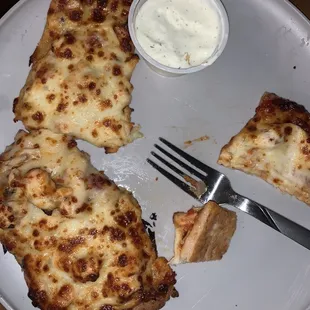 BBQ CHICKEN - cauliflower crust!!