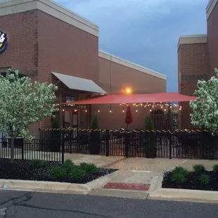 Summertime on Oscar&apos;s newly renovated Patio! Come out and enjoy a great meal and favorite summertime beverage on the patio!
