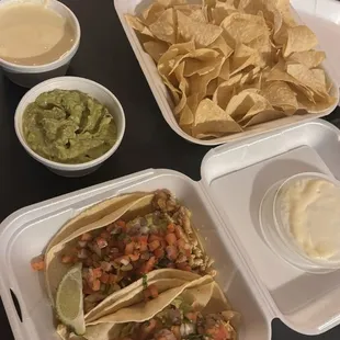 Trio &amp; Chips, Chicken Tacos