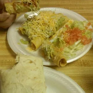 Oscar&apos;s Rolled Tacos