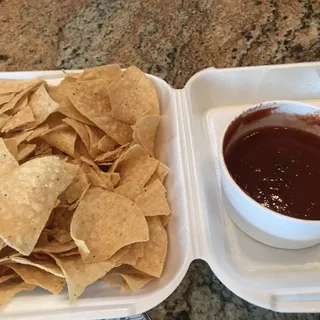 8 oz. Salsa and Chips