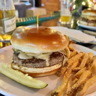 Burger with chipotle jack, fried onion, and jalapeño. Outstanding.