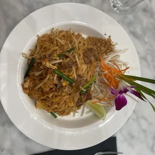 Beef pad thai