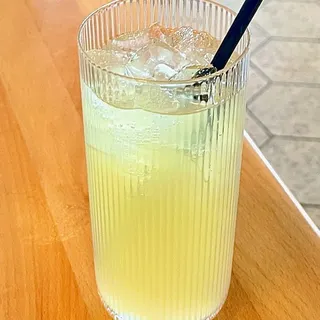 Moshi Yuzu Sparkling Peach