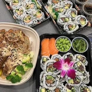 Sushi box 4, ji roll, salmon roll, chicken katsudon