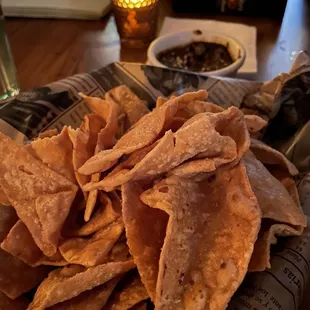 Chef&apos;s rotating mole with chips