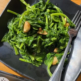 Pea Sprouts with Garlic