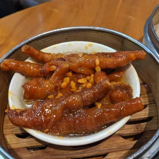 Steamed Chicken Feet