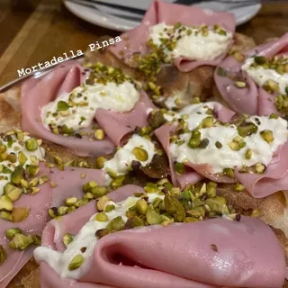 Mortadella Pinsa