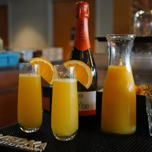 Boozy Brunch is here! Join us for Bottomless Mimosas this weekend.