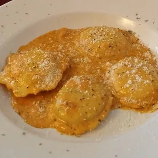 Ravioli sampler (Lobster, Mushroom, Cheese, and Beef)