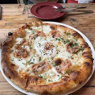 Carbonara, Eggs, Caramelized Onion, Smoked Apple Wood Bacon, Pepperoncino