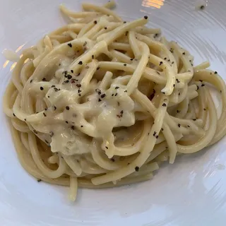 Spaghettoni Cacio and Pepe