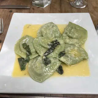 Ravioli di Ricotta and Spinaci