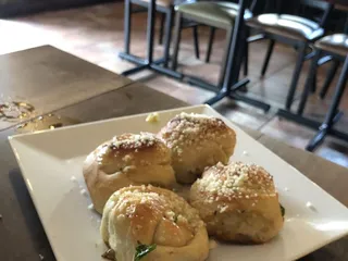Italian Delite Pizzeria & Restaurant