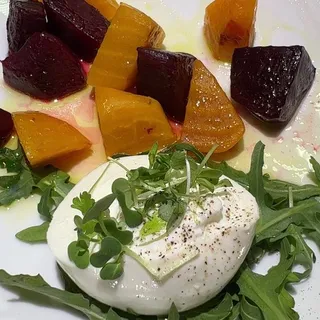 Barbabietole E Burrata