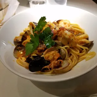 Linguini Ai Frutti Di Mare