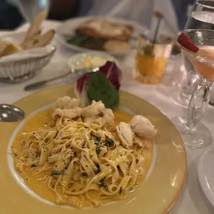 Fettuccine con Gamberoni in salsa di Aragosta