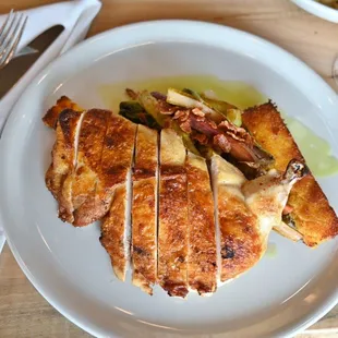 This is a gluten free chicken dish.  And the chef has a lot of dishes that can be made gluten free.
