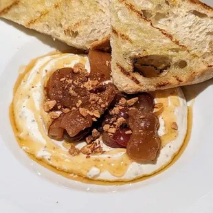 Whipped Ricotta with Spiced Apples | Instagram: @telephonesmoothie