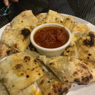 Spicy Cacio e Pepe Flatbread