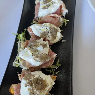 Crostini Di Burrata