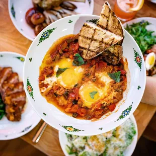 brunch
UOVA IN PURGATORIO: friggione, sunny-side up eggs, polenta