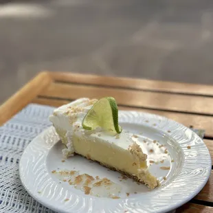 Key lime cake