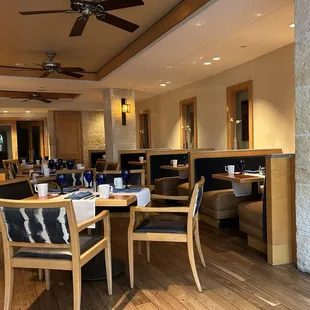sushi and sashimi, interior