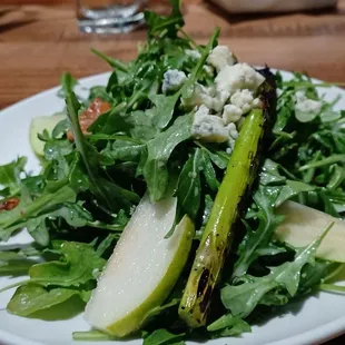 Pear &amp; Gorgonzola Salad