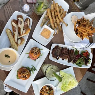 Fondue dip, battered asparagus, steak bites, chicken lettuce wraps and Kobe beef sliders. Amazing !