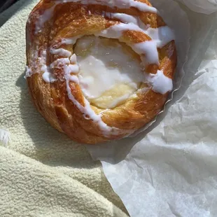 Cheese Danish Large