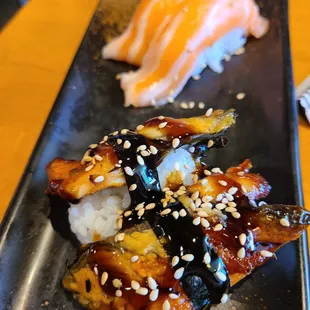 2 pc Unagi and 2 pc salmon belly