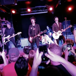 The Longshot, featuring Billie Joe of green day!