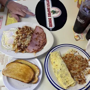 corn beef hash omlette sourdough toast  ham 2 eggs hashbrowns biscuit &amp; gravy